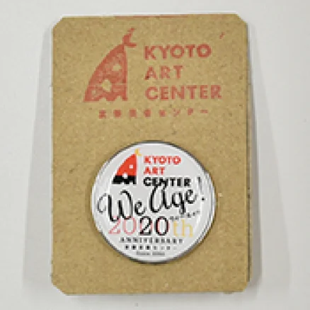 Limited quantity pin badge / ¥1,300